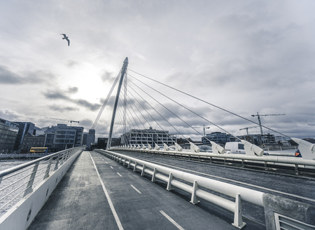 Samuel Beckett Bridge in Dublinのeditorial素材