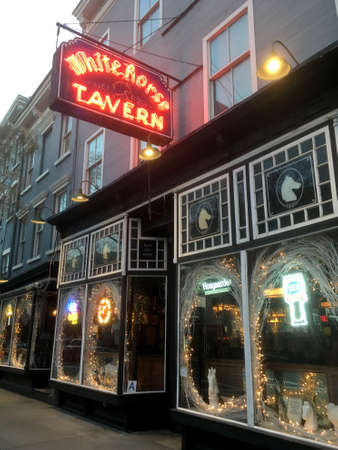 13 February 2018 - New York City: Exterior of the White Horse Tavern in Greenwich Village, Manhattan. Claims to be the second oldest pub in New York. Famous for attracting bohemian crowds and poets.のeditorial素材