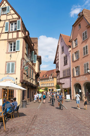 Colmar, France â August 31, 2022: Tourists from all over the world in the picturesque medieval old town of Colmar in Franceのeditorial素材