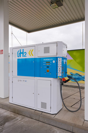 Magdeburg, Germany â March 16, 2024: Hydrogen filling station operated by the German company H2 Mobility on the outskirts of Magdeburg in Germanyのeditorial素材