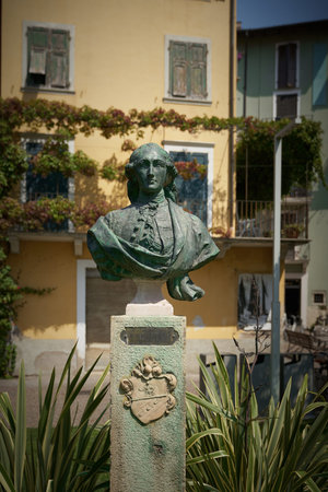Statue on Via Goethe commemorating the poet Goethe's stay in Torbole on Lake Garda in Italy during his trip to Italy in 1786.の写真素材
