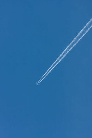 Environmental pollution by airplanes - chemtrails or contrails