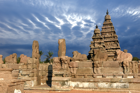 shore Hindu temple dedicated to Shiva and Vishnu, Mahabalipuram, Tamil Nadu, Indiaの写真素材