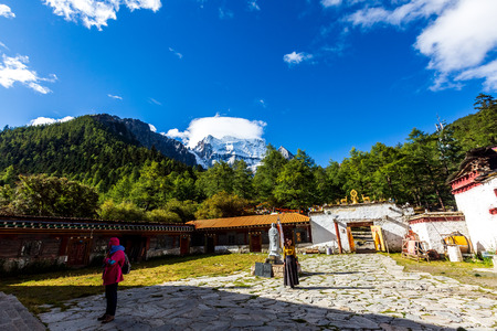 Natural scenery of Yading, Ganzi Daocheng, Sichuan, Chinaのeditorial素材