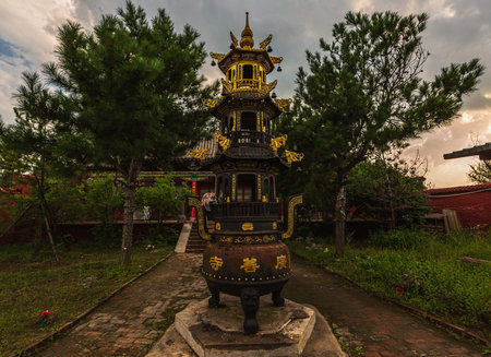 Scenery of Qixia Peak Zen Temple in Taiyuan, Shanxiのeditorial素材