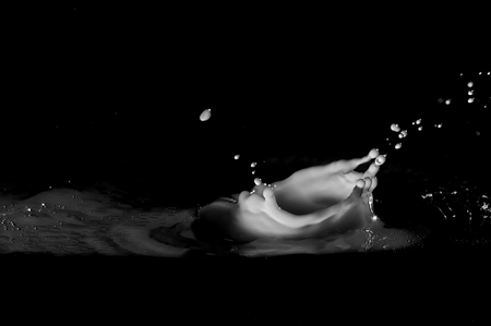 Broken Crown Water Drop and Splashの写真素材