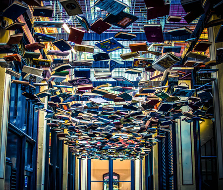 FLOATING BOOKS IN LONDONのeditorial素材