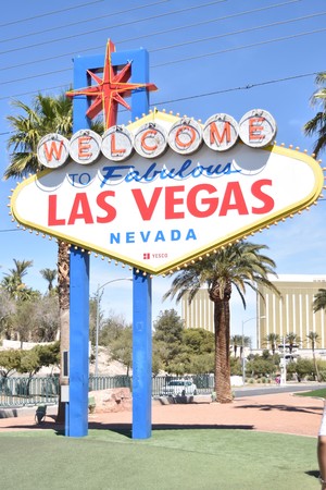 Welcome to Fabulous Las Vegas sign during the dayのeditorial素材