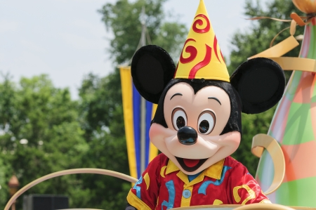 Mickey mouse close-up portrait during the paradeのeditorial素材