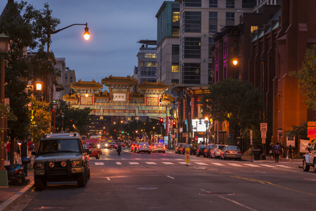 Entrance arch of washington dc china townのeditorial素材
