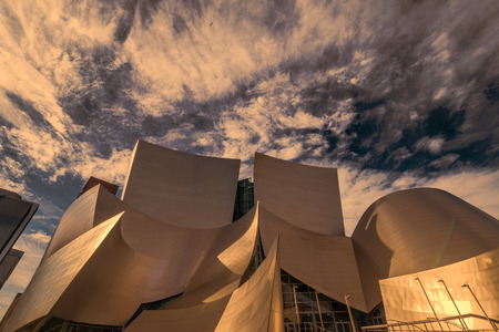 The Walt Disney Concert Hall at 111 South Grand Avenue in Downtown of Los Angeles, California, is the fourth hall of the Los Angeles Music Center and was designed by Frank Gehry. It opened on October 24, 2003のeditorial素材