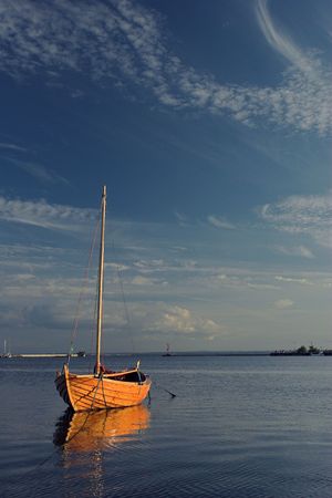 yachtsmen are saying that the wooden boat has its soulの写真素材