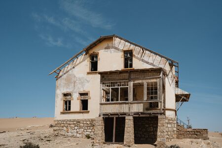 abandoned big house on a high desert plainの写真素材
