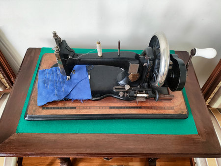 Old antique sewing machine, museum exhibitの写真素材