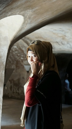 Woman photographed in Taman Sari Yogyakartaの素材