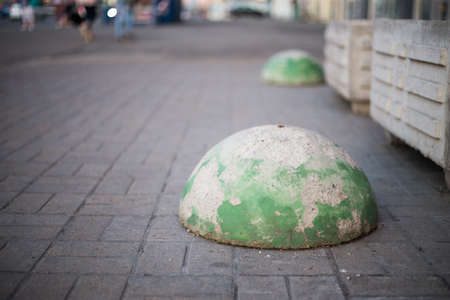 anti parking concrete stone in the city