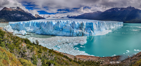 Perito Moreno Glacier at Los Glaciares National Park NP, Argentina - HDR panoramaの写真素材