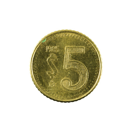 5 mexican centavo coin (1985) obverse isolated on white backgroundの写真素材