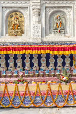 architectural detail with Buddha statues at the Mahabodhi Temple, Bodhgaya, Bihar, Indiaの写真素材