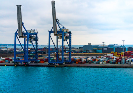 Large heavy lift cranes at the container freight terminal in the port of Copenhagen and Malmo. High quality photoのeditorial素材