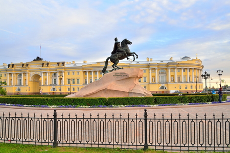 Monument to Peter the great bronze horseman, and the building of the constitutional Court of Russia in the summer in Saint-Petersburgの写真素材