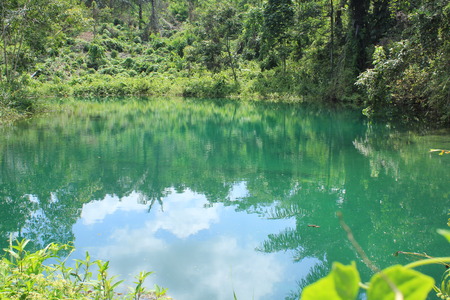 See the calm blue lake makes the heart happyの写真素材