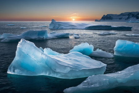 Icebergs in the ocean at sunset, Antarctic Peninsula, Antarcticaの素材
