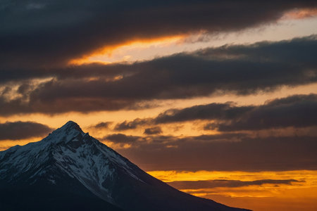 Sunset in the Cordillera Huayhuash, Peruの素材