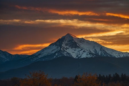 Sunset in the mountains of Kamchatka Peninsula, Russia.の素材