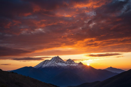 Beautiful sunset in Himalaya mountains, Annapurna Circuit Trek, Nepalの素材