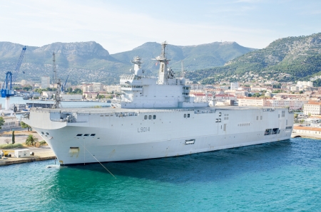 French navy warship in the mediterranean sea bay of Toulon, France のeditorial素材