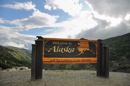 Welcome to Alaska Sign on Klondike Highway near Skagwayの写真素材
