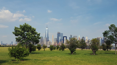 New Your City Manhattan Skyline from Liberty State Park New Jerseyのeditorial素材
