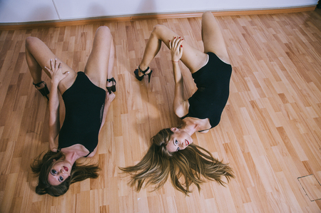 girls dancing in a studioの写真素材