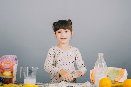 girl prepare lunchの写真素材