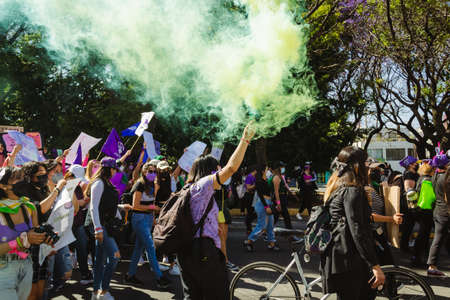 On the way to 8M, a feminist demonstration to commemorate International Women's Day, they demand the clarification of the femicides in Puebla.のeditorial素材