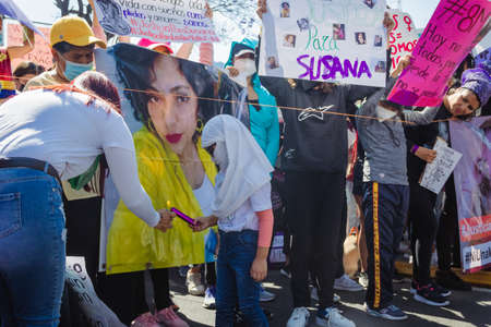 On the way to 8M, a feminist demonstration to commemorate International Women's Day, they demand the clarification of the femicides in Puebla.のeditorial素材