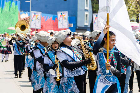 Students parade to commemorate the anniversary of the Battle of Puebla on May 5のeditorial素材