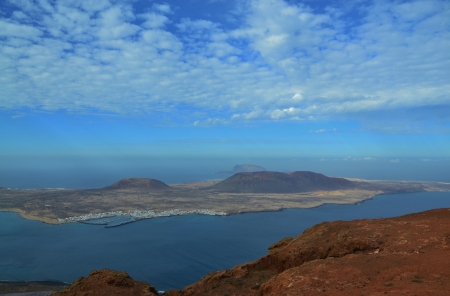 View on the island La Graciosa from Mirador del Rio, Lanzaroteの写真素材