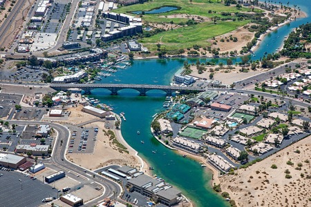 Lake Havasu, Arizona with an aerial view of the city center and the London Bridgeの写真素材