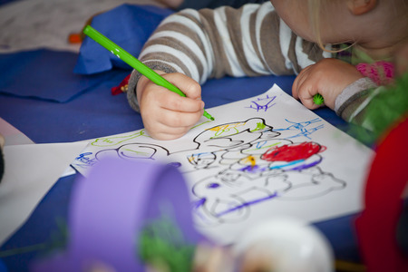 children pencil green drawingの写真素材