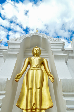 Chiang Rai, Thailand : January 2, 2017 - Wat Khrua Khrae Wat Mangkol Thawararam. Buddha imageのeditorial素材