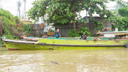The activity of traditional sand miner at Karang Mumus river, Samarindaのeditorial素材