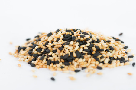 Black and White sesame isolated with white backgrundの写真素材