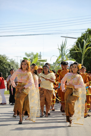NAKRONPHATHUM THAILAND -JULY 6: Wedding ceremony July 6 2014, Thai wedding ceremony  parade culture  in Nakronphathum ,Thailand.のeditorial素材