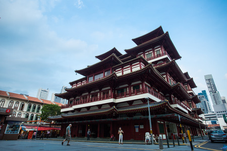 CHINA TOWN ,SINGAPORE ;March 16 ,2015: Buddha Toothe Relic Temple ,China Town area in Singapore where Chinese people come to do activity together in this area.のeditorial素材