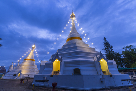 White pagoda Pha That Doi Kong Moo,Bhuda Temple in Mae Hong Son, Thailand.の写真素材