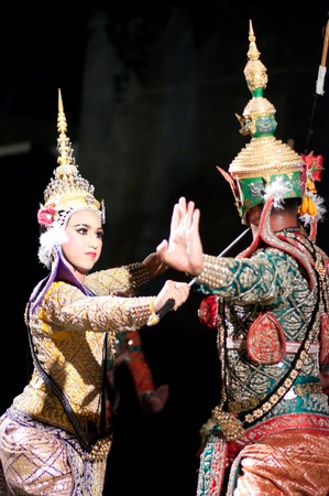 Hua Hin, THAILAND - DECEMBER 4 : Khon-Thai culture drama dance show at Cicada Market Hua Hin on December 4, 2011 in Hua Hin, Thailand.のeditorial素材