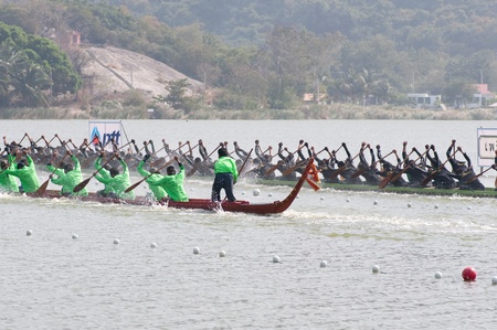 HUA HIN, THAILAND - DECEMBER 25 : Participants in the Hua Hin Long Boat Competition 2011 on December...