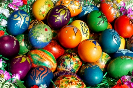 A bunch of beautiful painted easter eggsの写真素材